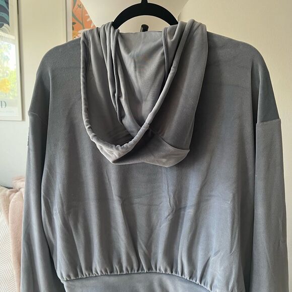 NWT Alo Yoga Velour Glimmer Full Zip Hoodie Size Small - Picture 9 of 12